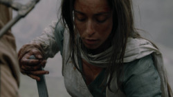 extant_GameOfThrones_2x04-GardenOfBones_0388