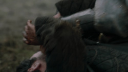 extant_GameOfThrones_2x04-GardenOfBones_0392