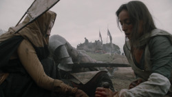 extant_GameOfThrones_2x04-GardenOfBones_0397