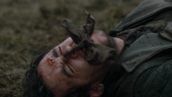 extant_GameOfThrones_2x04-GardenOfBones_0401