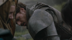 extant_GameOfThrones_2x04-GardenOfBones_0402