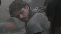 extant_GameOfThrones_2x04-GardenOfBones_0406
