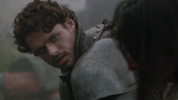 extant_GameOfThrones_2x04-GardenOfBones_0410