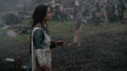extant_GameOfThrones_2x04-GardenOfBones_0437