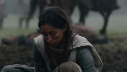 extant_GameOfThrones_2x04-GardenOfBones_0464