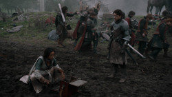 extant_GameOfThrones_2x04-GardenOfBones_0475
