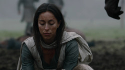 extant_GameOfThrones_2x04-GardenOfBones_0478