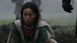 extant_GameOfThrones_2x04-GardenOfBones_0479