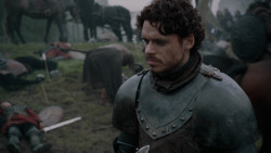 extant_GameOfThrones_2x04-GardenOfBones_0482