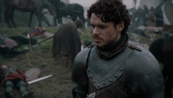 extant_GameOfThrones_2x04-GardenOfBones_0483