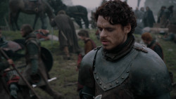 extant_GameOfThrones_2x04-GardenOfBones_0490