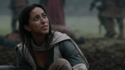 extant_GameOfThrones_2x04-GardenOfBones_0491
