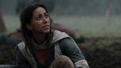 extant_GameOfThrones_2x04-GardenOfBones_0496