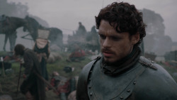 extant_GameOfThrones_2x04-GardenOfBones_0498
