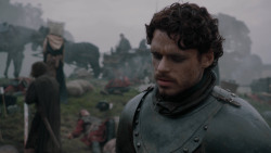 extant_GameOfThrones_2x04-GardenOfBones_0503