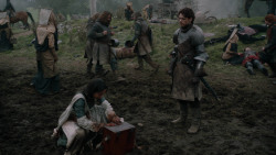 extant_GameOfThrones_2x04-GardenOfBones_0505