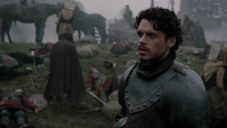 extant_GameOfThrones_2x04-GardenOfBones_0518