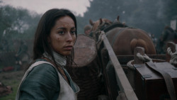 extant_GameOfThrones_2x04-GardenOfBones_0562