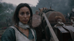 extant_GameOfThrones_2x04-GardenOfBones_0564