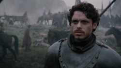 extant_GameOfThrones_2x04-GardenOfBones_0569