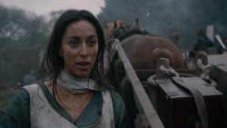 extant_GameOfThrones_2x04-GardenOfBones_0574