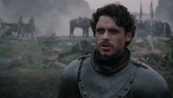 extant_GameOfThrones_2x04-GardenOfBones_0577