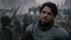 extant_GameOfThrones_2x04-GardenOfBones_0580