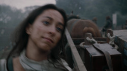 extant_GameOfThrones_2x04-GardenOfBones_0585