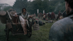 extant_GameOfThrones_2x04-GardenOfBones_0594