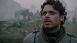 extant_GameOfThrones_2x04-GardenOfBones_0608