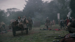 extant_GameOfThrones_2x04-GardenOfBones_0610