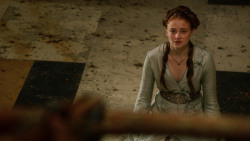 extant_GameOfThrones_2x04-GardenOfBones_0637