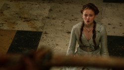 extant_GameOfThrones_2x04-GardenOfBones_0638