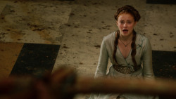 extant_GameOfThrones_2x04-GardenOfBones_0642
