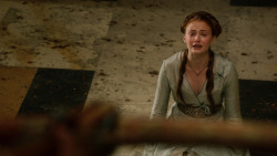 extant_GameOfThrones_2x04-GardenOfBones_0647