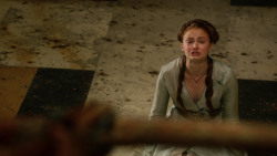 extant_GameOfThrones_2x04-GardenOfBones_0648