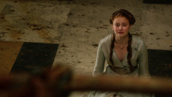 extant_GameOfThrones_2x04-GardenOfBones_0649