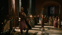 extant_GameOfThrones_2x04-GardenOfBones_0655