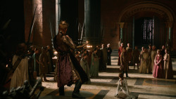 extant_GameOfThrones_2x04-GardenOfBones_0659