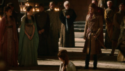 extant_GameOfThrones_2x04-GardenOfBones_0666