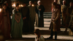 extant_GameOfThrones_2x04-GardenOfBones_0667