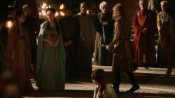 extant_GameOfThrones_2x04-GardenOfBones_0670