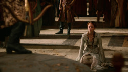 extant_GameOfThrones_2x04-GardenOfBones_0691