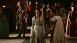 extant_GameOfThrones_2x04-GardenOfBones_0720