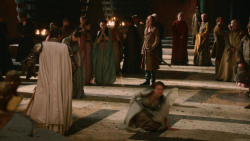 extant_GameOfThrones_2x04-GardenOfBones_0738