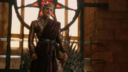 extant_GameOfThrones_2x04-GardenOfBones_0743