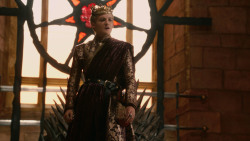extant_GameOfThrones_2x04-GardenOfBones_0744