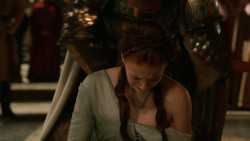 extant_GameOfThrones_2x04-GardenOfBones_0753