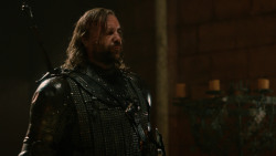extant_GameOfThrones_2x04-GardenOfBones_0756