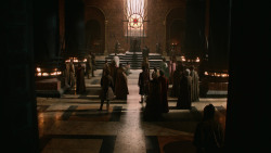 extant_GameOfThrones_2x04-GardenOfBones_0763